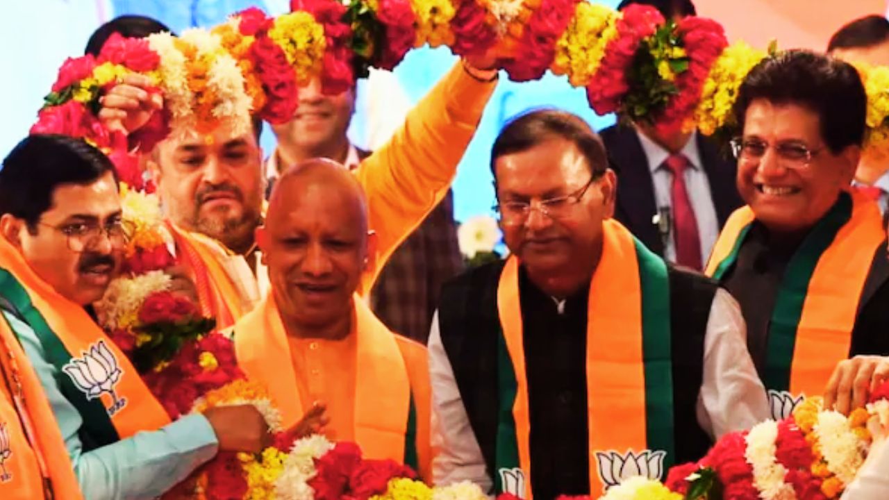 दिल्ली में क्यों जुटे यूपी के बड़े भाजपा नेता, नई टीम को लेकर क्या है अंदर की कहानी