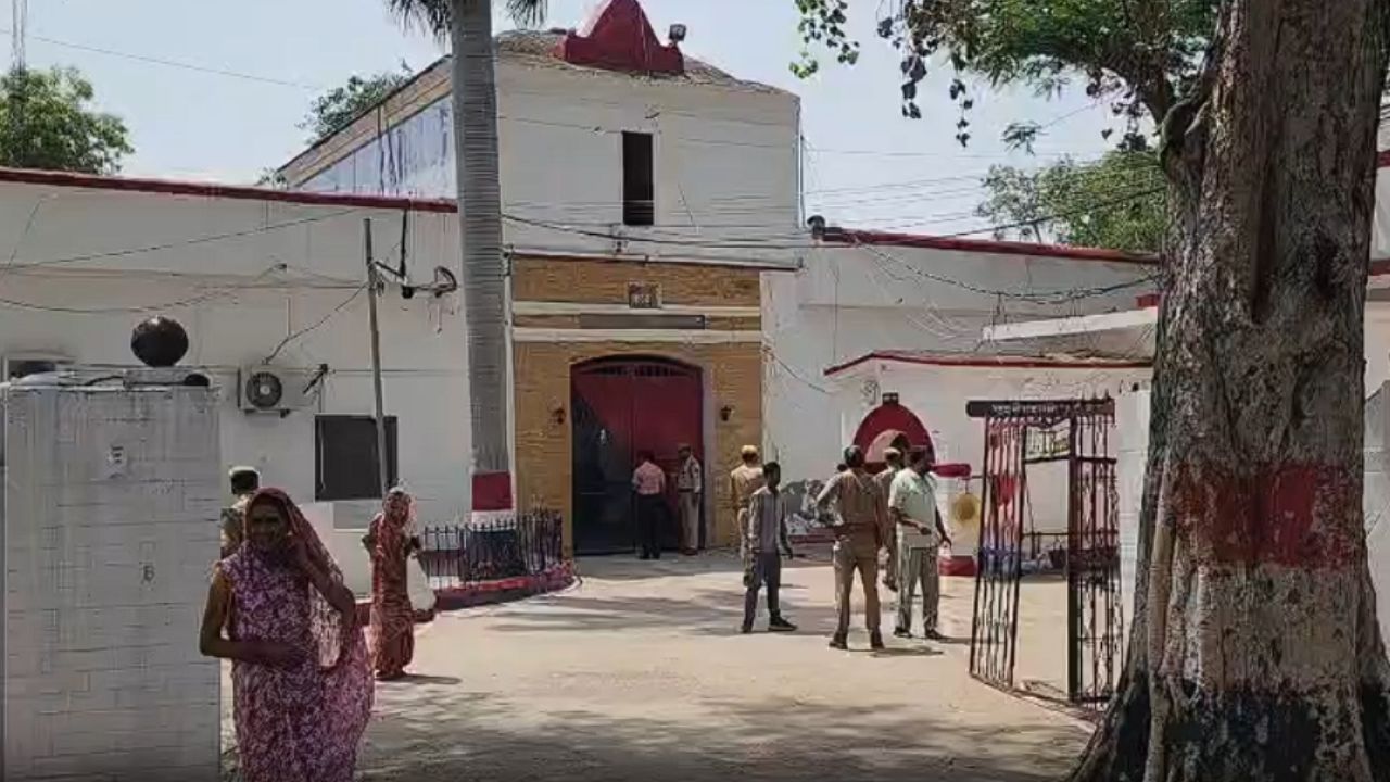 बांदा जेल में मचा हड़कंप, पॉस्को एक्ट में बंद कैदी ने की आत्महत्या; जानिए क्या है पूरा मामला