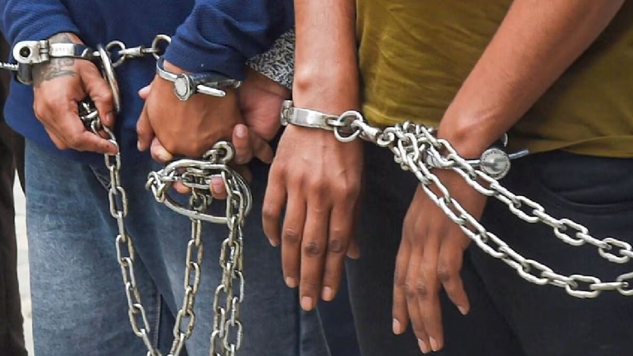 बदायूं पुलिस का बड़ा एक्शन, बिसौली में दिनदहाड़े हुई चोरी का 36 घंटे में खुलासा
