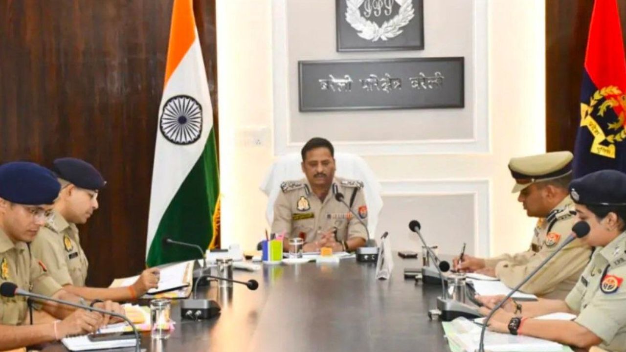 क्राइम कंट्रोल में ढिलाई पर DIG का गुस्सा, बरेली में कई जिलों के अफसरों को फटकार