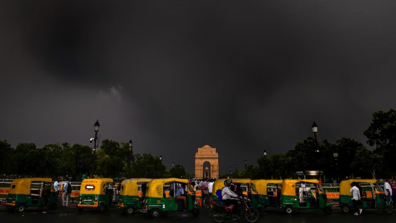 मौसम का बड़ा अलर्ट: 24 घंटे में 16 राज्यों में भारी बारिश और तेज हवाओं का खतरा, IMD ने जारी किया चेतावनी संदेश