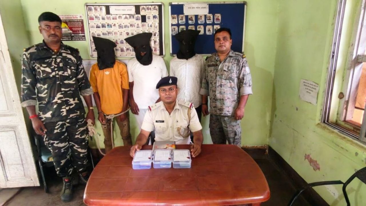 Deoghar News: आखिर कब तक साइबर ठगी की खबरों से सुर्खियों में रहेगा देवघर? पुलिसिया कार्रवाई के बाद छिड़ी बहस