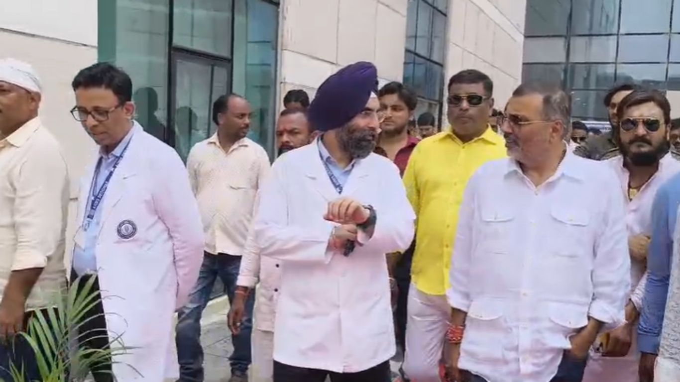 निशिकांत दुबे की पहल से स्वास्थ्य सेवाओं को नई ताकत, एम्स देवघर में अत्याधुनिक रक्त केंद्र का शुभारंभ