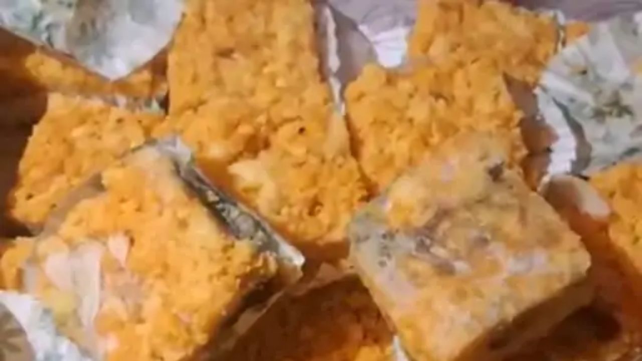 देवरिया में मिठाई का ऐसा हाल कि देखकर चौंक गए लोग, विभाग से शिकायत