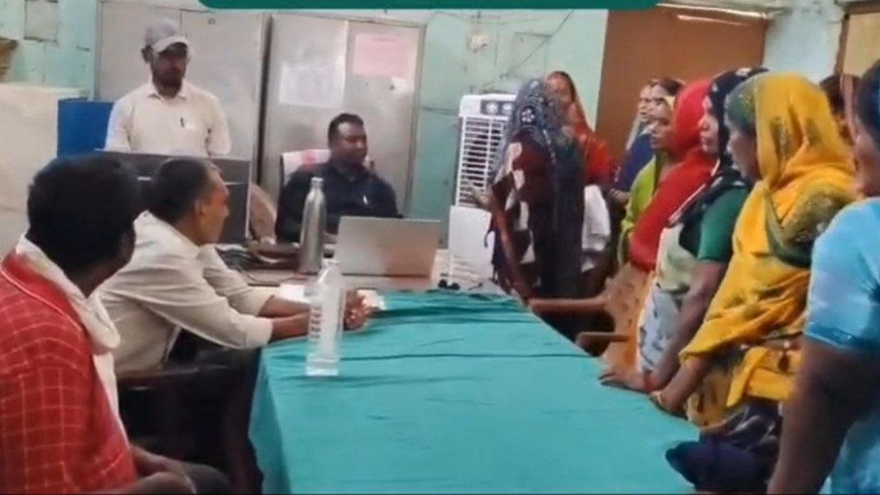 गांवों में बिजली गुल, दफ्तर में गूंजे नाराजगी के सुर… माहौल हुआ गरम, आंदोलन की चेतावनी