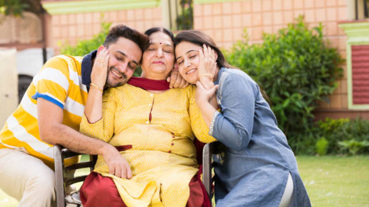 Family Relationships Tips: सास-ससुर से बिना अनबन कैसे तय करें हेल्दी बाउंड्रीज? अपनाएं ये आसान टिप्स