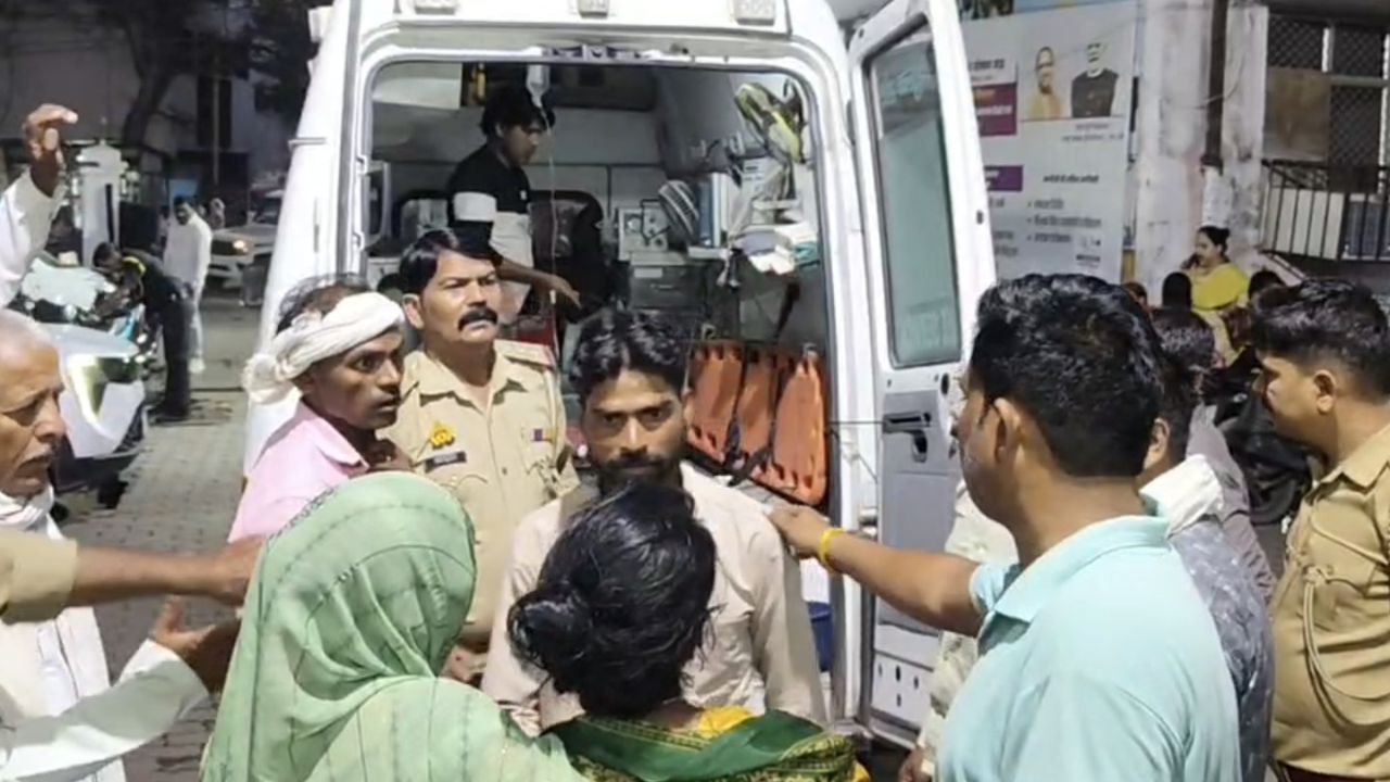 हमीरपुर में बेखौफ बदमाश, रिक्शा चालक का गला रेतकर हुए फरार