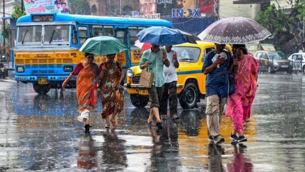 Weather Update: उत्तर भारत को गर्मी से मिलेगी राहत, बंगाल में रेड अलर्ट; अगले 12 घंटों में देश के कई राज्यों में मौसम लेगा करवट