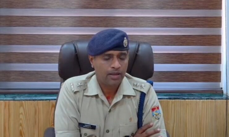 कैंची धाम ड्यूटी में तैनात दो पुलिसकर्मियों पर गिरी गाज, शराब पीकर युवती से छेड़छाड़ के आरोप में एफआईआर दर्ज