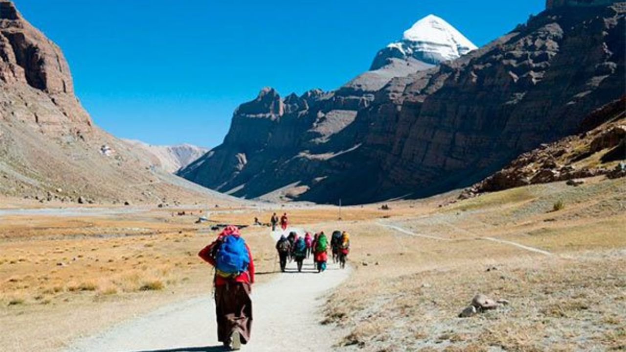 Kailash Mansarovar Yatra 2026: कैलाश मानसरोवर यात्रा पर विदेश मंत्रालय की बड़ी चेतावनी, बिना इस कागज के घर से न निकलें!