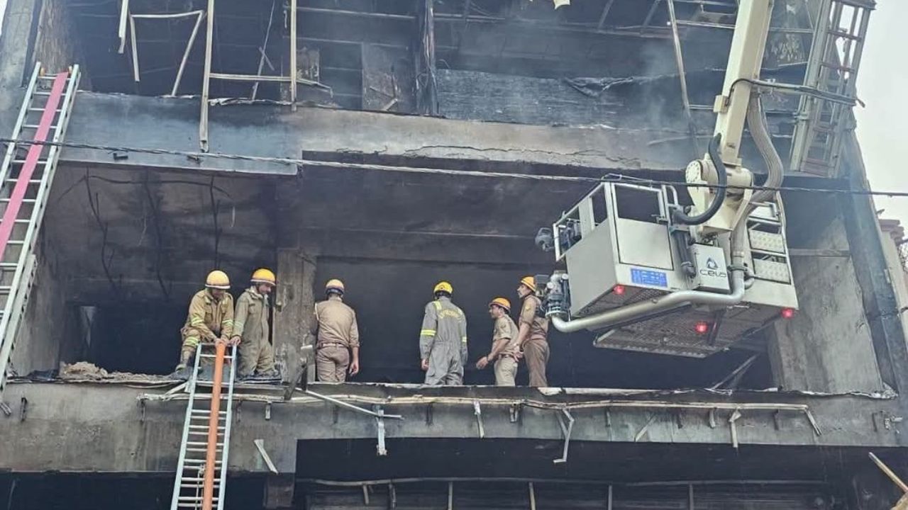 Lucknow Fire: 15 मौतों का गुनहगार कौन? लखनऊ हादसे की कड़ियों को जोड़ती दमकल की रिपोर्ट तैयार, जानें कैसे लगी आग