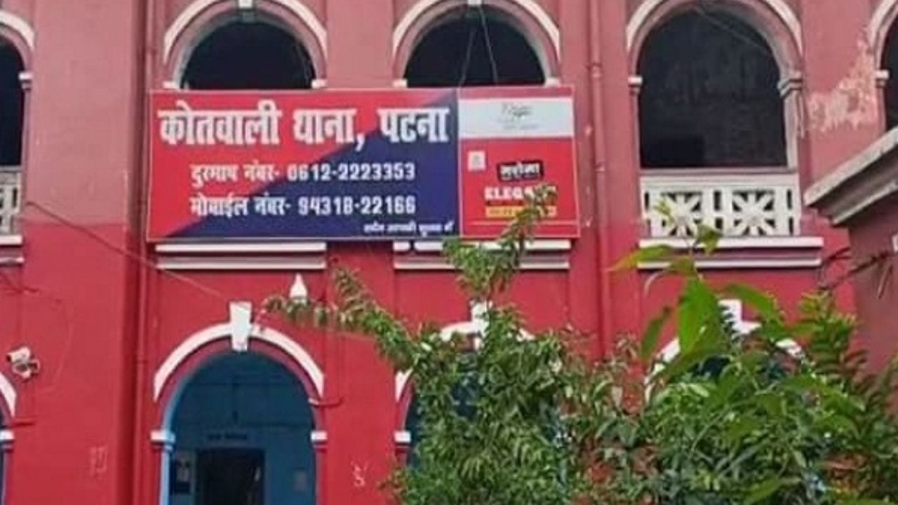 महराजगंज में दबंगई, कार में मारी टक्कर; फिर सिविल कोर्ट के अधिवक्ता को बाहर खींचकर बेरहमी से पीटा