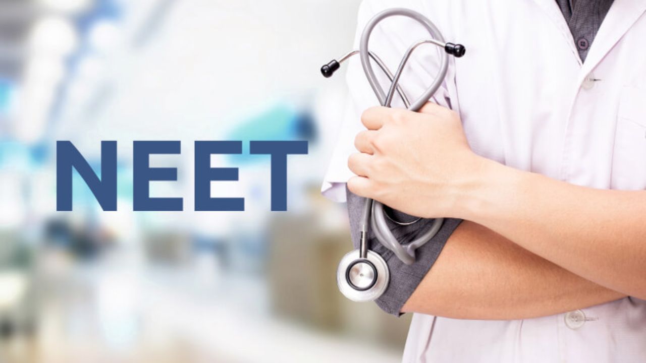 NEET-2026: 551 शहरों तक CRPF-CISF के सुरक्षा कवच में पहुंचेगी परीक्षा सामग्री, विमान में भी साथ रहेंगे CAPF जवान