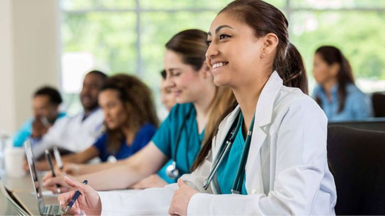 NEET UG Admission Guide: देश के 824 मेडिकल कॉलेजों में 1.29 लाख सीटों पर एडमिशन शुरू, चॉइस फिलिंग में न करें ये गलती