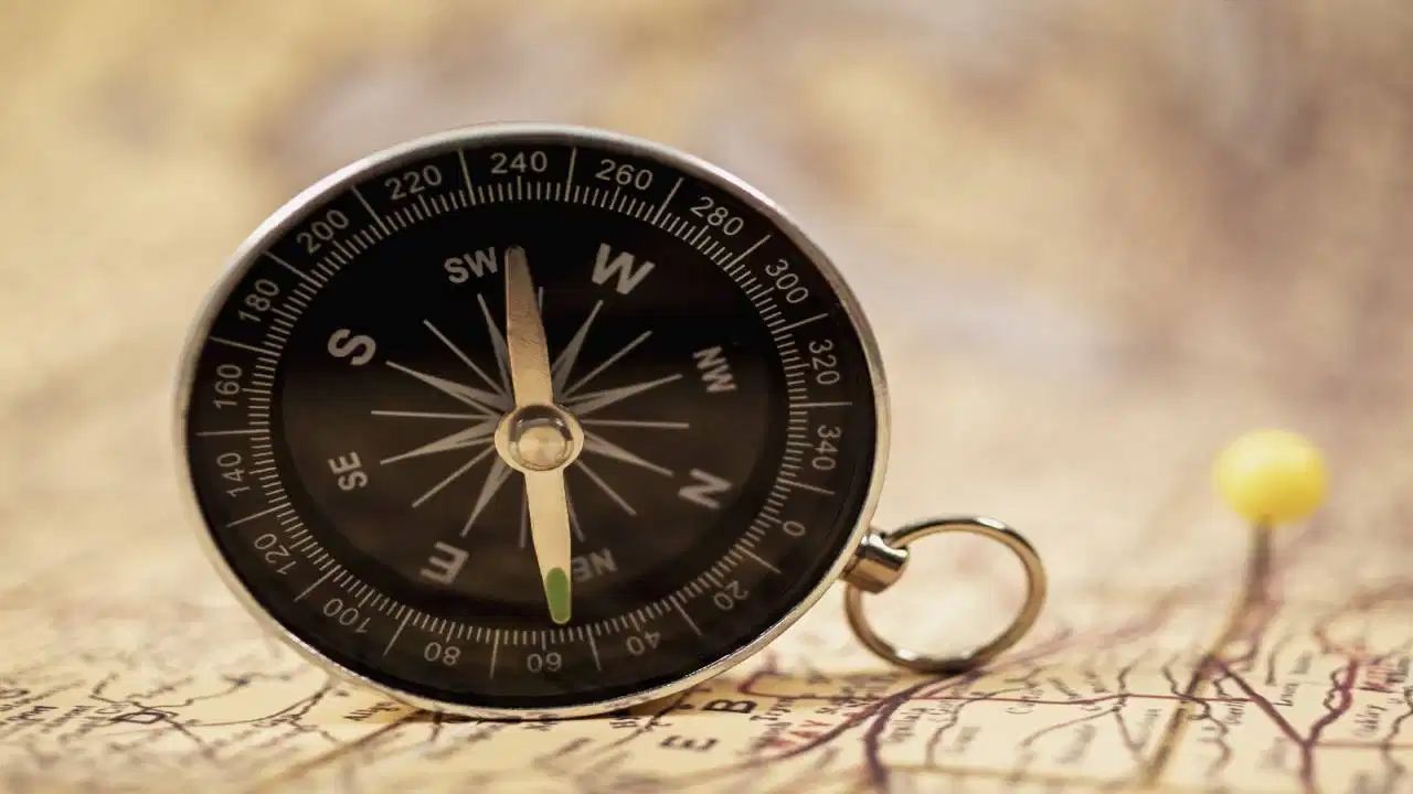 Vastu Tips: घर की उत्तर दिशा चमकाएगी आपकी किस्मत! बस अपनाएं ये आसान वास्तु उपाय, खिंचा चला आएगा पैसा