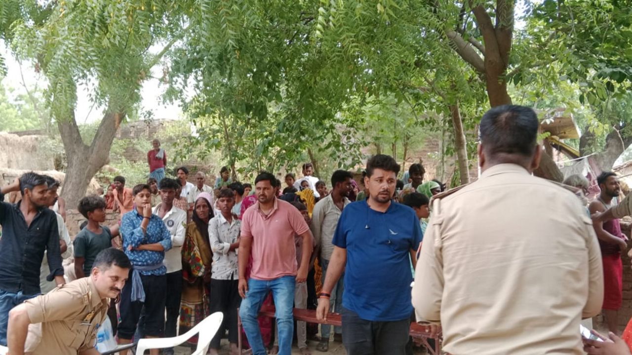Prayagraj: रात में घर से निकला मजदूर सुबह स्कूल में मिला फंदे पर, मौत की कहानी ने खड़े किए सवाल