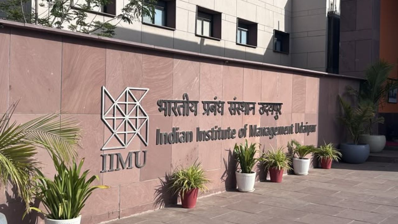 वैश्विक शिक्षा मंच पर भारत का महाविस्फोट: IIT दिल्ली फिर देश में नम्बर एक, जी 20 देशों में भारत की सबसे तेज छलांग