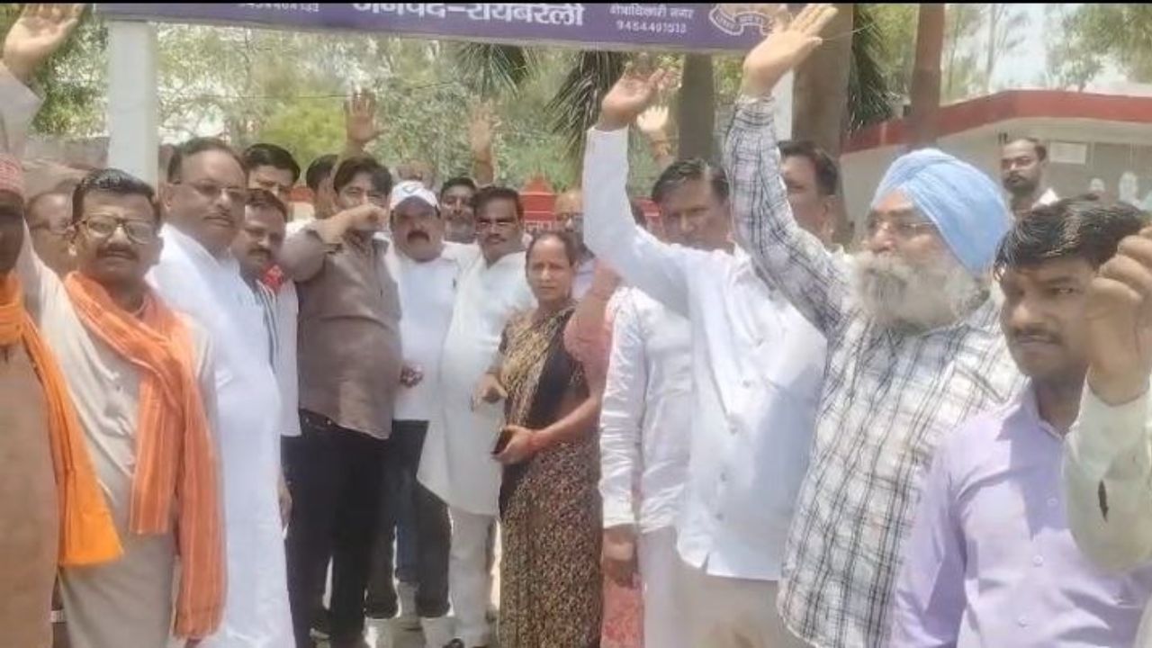 रायबरेली में दबंगई की हद, नगर पालिका की जमीन बचाने पर महिला सभासद पर जानलेवा हमला, CCTV वायरल