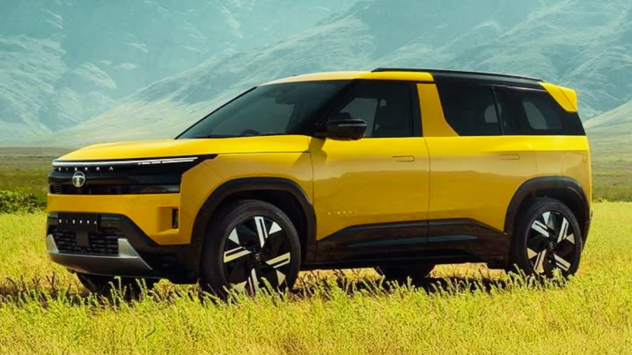 सड़क पर दिखी Tata Sierra CNG, फीचर्स और माइलेज को लेकर बढ़ी चर्चा, जानिए क्या है खास