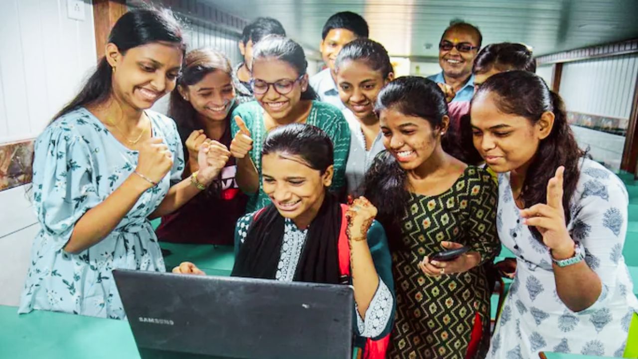 UP BEd JEE Result 2026 को लेकर बड़ा अपडेट, आखिर कब जारी होगा रिजल्ट? 4 लाख छात्र बेसब्री से कर रहे इंतजार