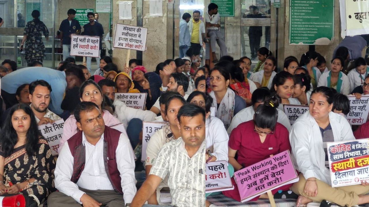 DN Exclusive: UP के नंबर-1 अस्पताल की कमान भ्रष्ट अधिकारी के हाथ में! जिसको दिया भगवान का दर्जा, उनका शोषण क्यों?