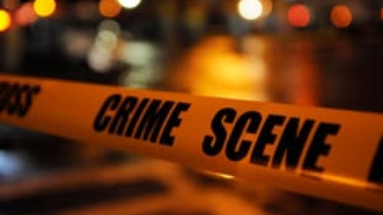 आधी रात आजमगढ़ के गायत्री मोड़ पर गूंजी गोलियां; पुलिस की घेराबंदी देख बदमाशों ने चलाईं ताबड़तोड़ गोलियां, फिर जो हुआ…