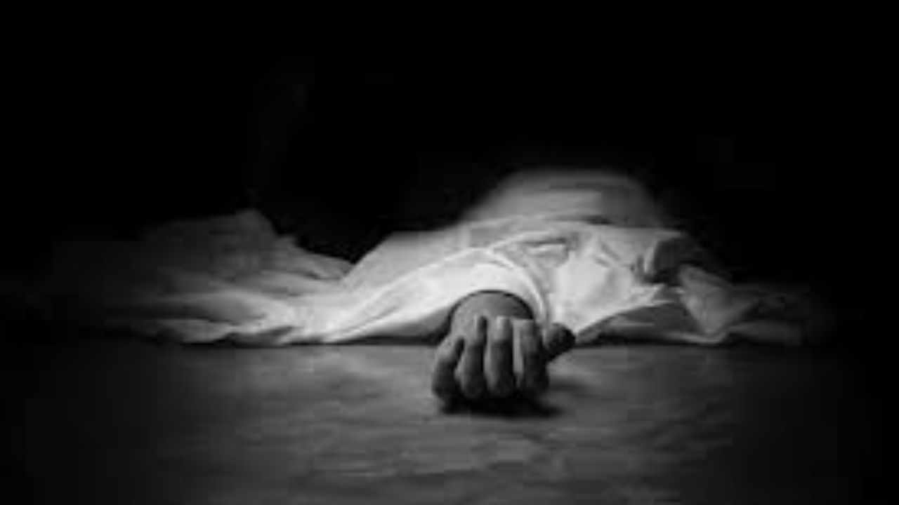 Unnao: खेत में मिली 15 साल की मासूम की अर्धनग्न लाश, गले पर निशान और पास पड़ा मिला ये सामान