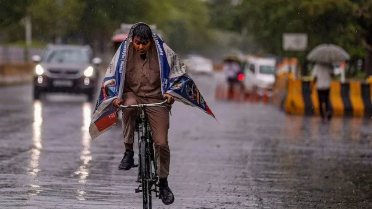 UP Weather: यूपी में मौसम का बड़ा यू-टर्न! आंधी, बारिश और बिजली का अलर्ट, जानिए आपके जिले का हाल