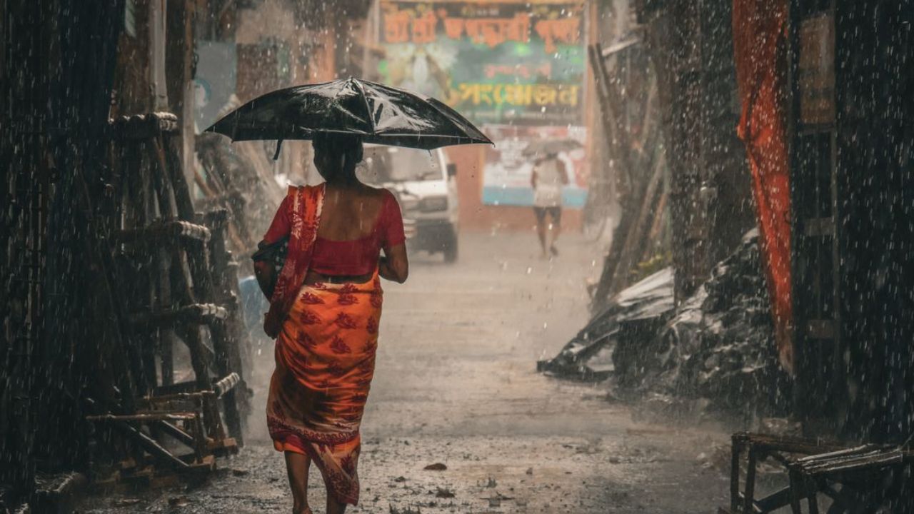 UP Weather Alert: यूपी का मानसून भटका, दो राज्यों में अटका; जानिये कब देगा दस्तक और कब बरसेंगे मेघ?