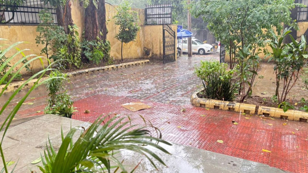 Weather Alert: मौसम ने बदला मिजाज, दिल्ली-एनसीआर में आंधी-तूफान के साथ झमाझम बारिश, यूपी तक असर