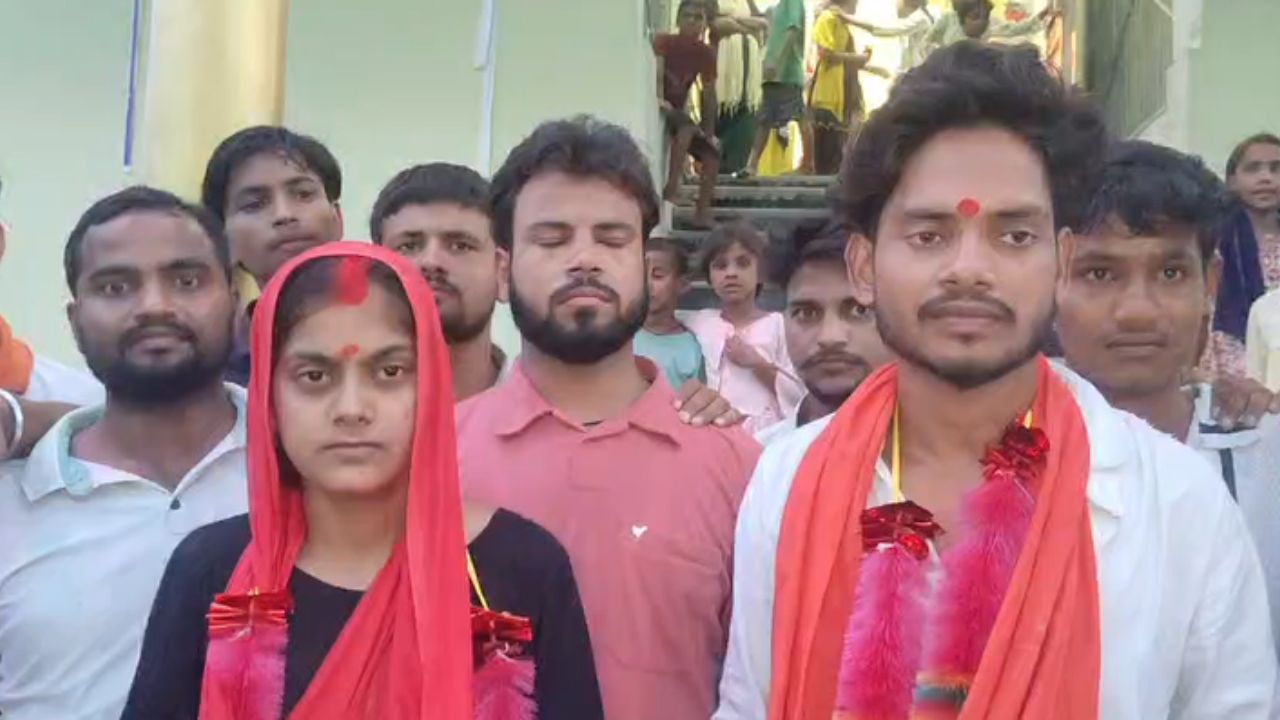 बदायूं में प्यार के लिए बदला धर्म, हीरा नजमा बनी हिमांशी कुमारी, कोर्ट मैरिज के बाद अतुल संग मंदिर में रचाई शादी