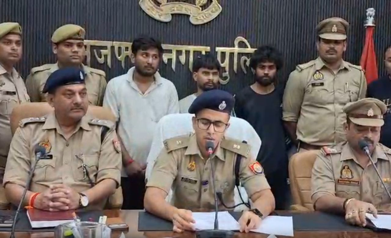जब पढ़े-लिखे हाथों में पहुंच गए तमंचे… मुजफ्फरनगर में मचा हड़कंप, अवैध हथियार फैक्ट्री का भंडाफोड़