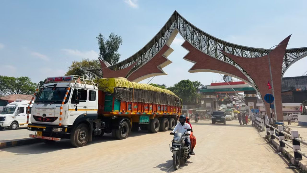 दिल्ली सरकार का बड़ा फैसला, जानिए किन कमर्शियल वाहनों की एंट्री हुई बैन?