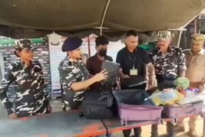 Maharajganj : भारत-नेपाल सीमा पर नशा तस्करी का भंडाफोड़, गांजे की बड़ी खेप का तमिलनाडु से जुड़ा लिंक