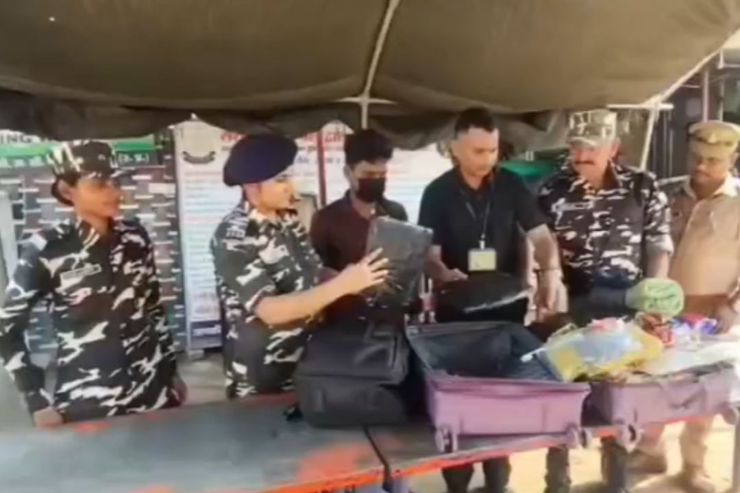 Maharajganj : भारत-नेपाल सीमा पर नशा तस्करी का भंडाफोड़, गांजे की बड़ी खेप का तमिलनाडु से जुड़ा लिंक