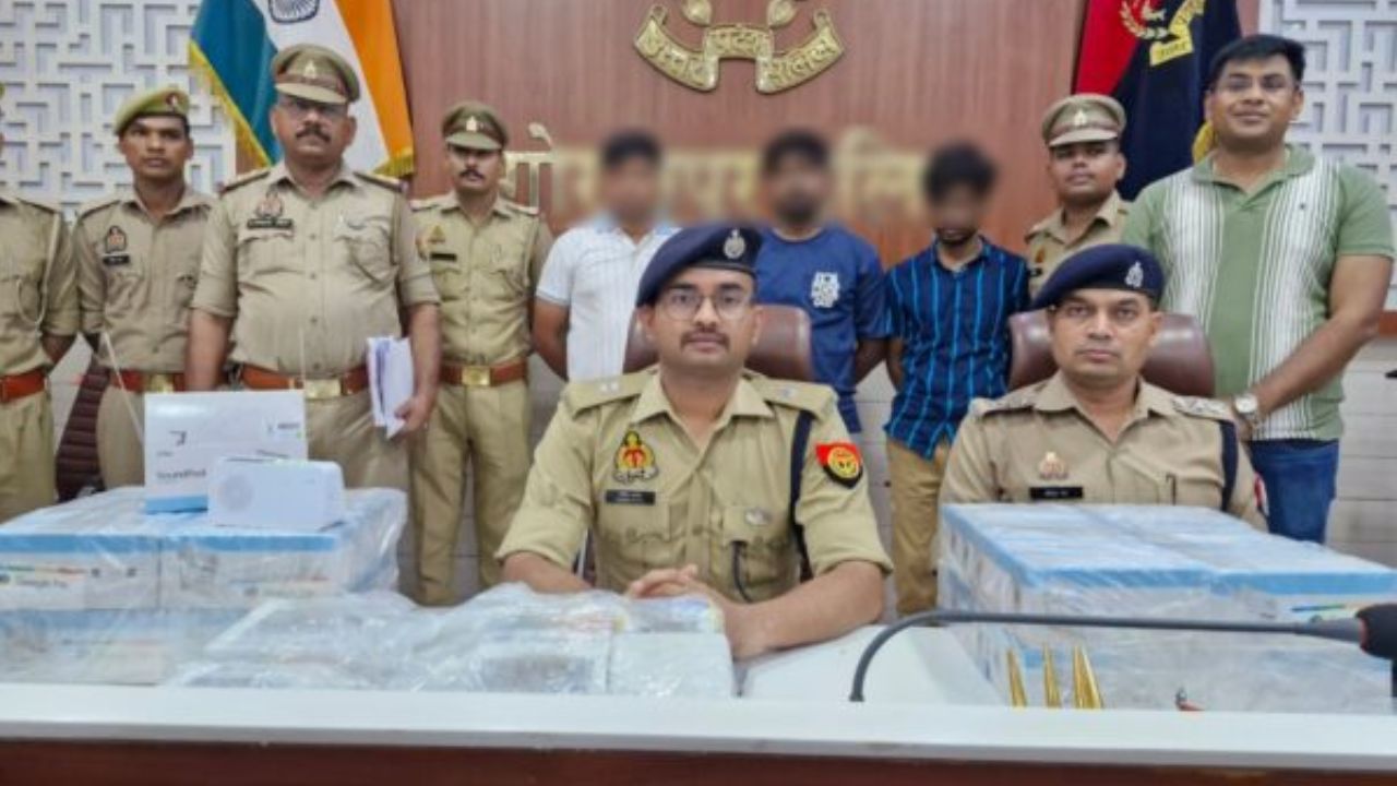 गोरखपुर साइबर ठगों का बड़ा क्रैकडाउन, मर्चेंट QR कोड से चला रहे थे करोड़ों का नेटवर्क, 3 गिरफ्तार