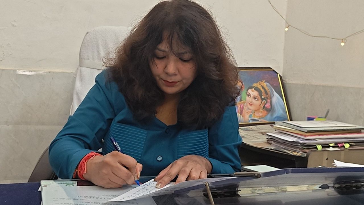 DM पर तहसीलदार के सनसनीखेज आरोप! कोर्ट तक पहुंचा मामला, आखिर ऐसा क्या हुआ?