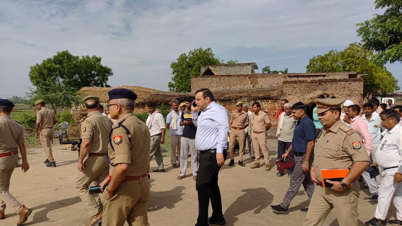 कासगंज में बरपा प्रकृति का कहर, पति-पत्नी समेत 3 की मौत, 3 बच्चे गंभीर; जानिये कैसे हुआ हादसा