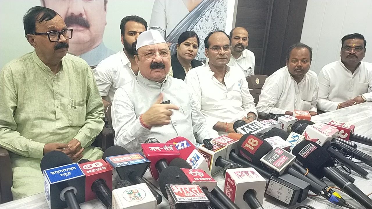 पेपर लीक से लेकर राम मंदिर चंदे तक गरमाई सियासत! कांग्रेस का सरकार पर हमला, बोले- छात्रों का भविष्य…