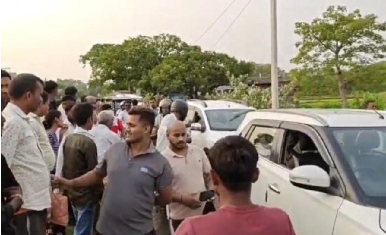 9 साल का प्यार…शादीशुदा निकला प्रेमी, थाने से निकलते ही ऐसा क्या हुआ कि थार के आगे कूद गई युवती?