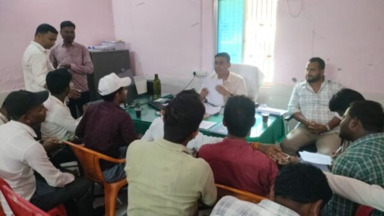 “पंचायत सहायकों की समस्याओं का होगा समाधान”, एडीओ पंचायत ने बैठक में दिया बड़ा आश्वासन