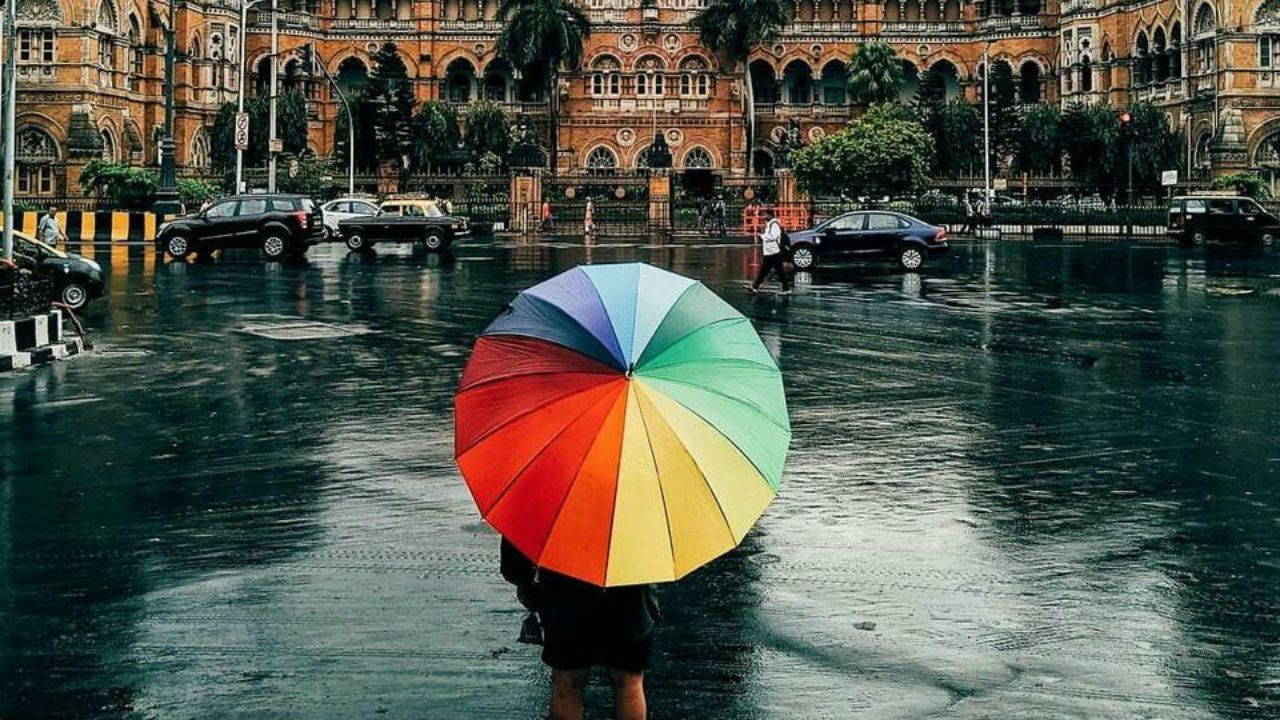 Weather Update: अगले 15 घंटे में 17 राज्यों पर टूटेगा मानसून का कहर, 70 किमी रफ्तार से चलेंगी तेज हवाएं