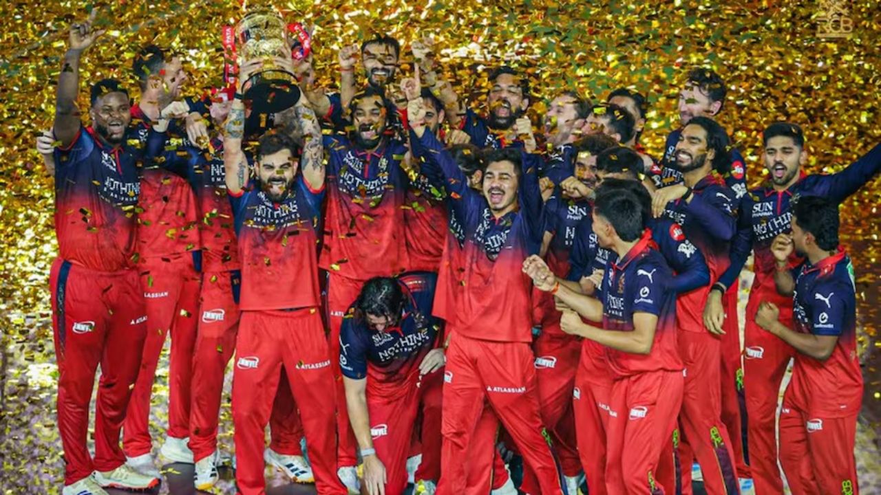 GT vs RCB Final: आरसीबी ने रचा इतिहास, गुजरात को पांच विकेट से रौंदा; दूसरी बार की बादशाहत कायम