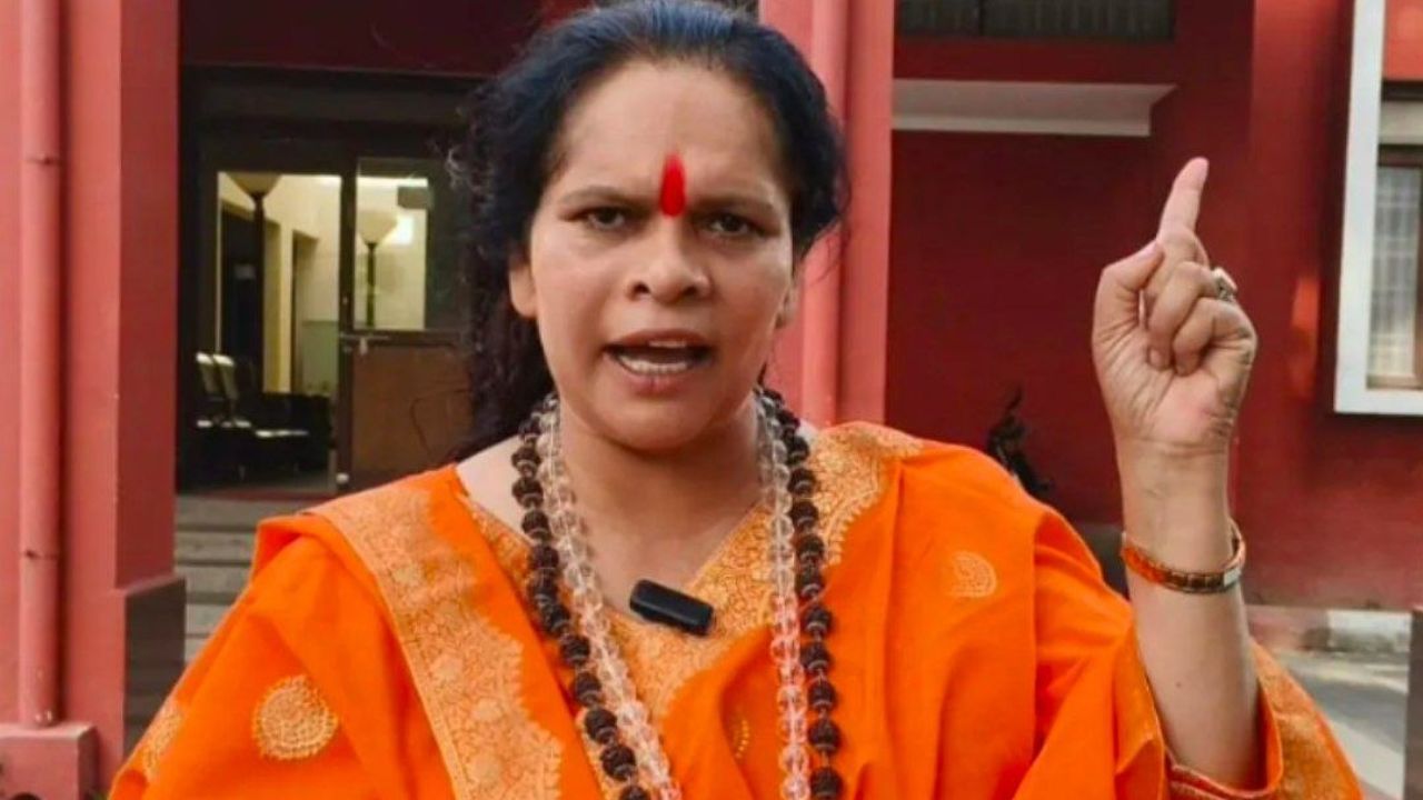 गाजियाबाद के सूर्या हत्याकांड पर भड़कीं साध्वी प्राची, बरेली में हिंदू समाज को लेकर दिया बड़ा बयान
