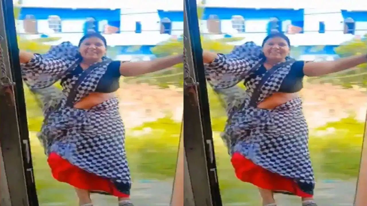 Viral होने का जानलेवा जूनून: चलती Train के दरवाजे पर लटककर महिला ने बनाई रील, Video देख भड़के लोग
