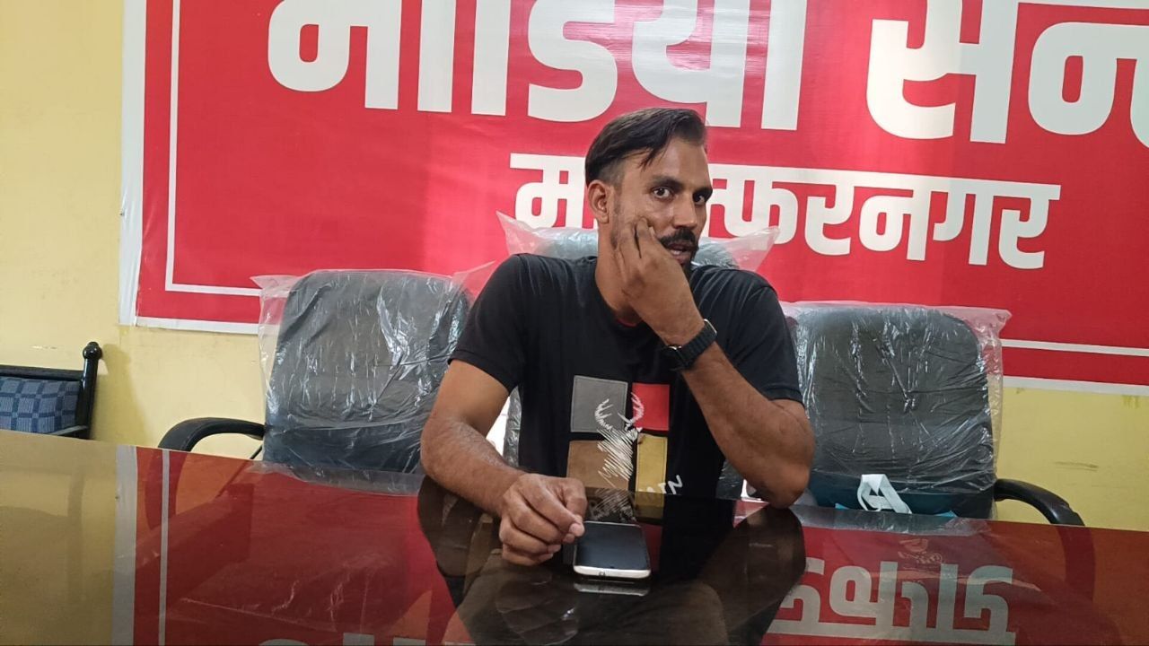 मजदूरी करने मुंबई गया था पति, पीछे से 6 महीने की बच्ची को रोता छोड़ आशिक संग फुर्र हुई महिला