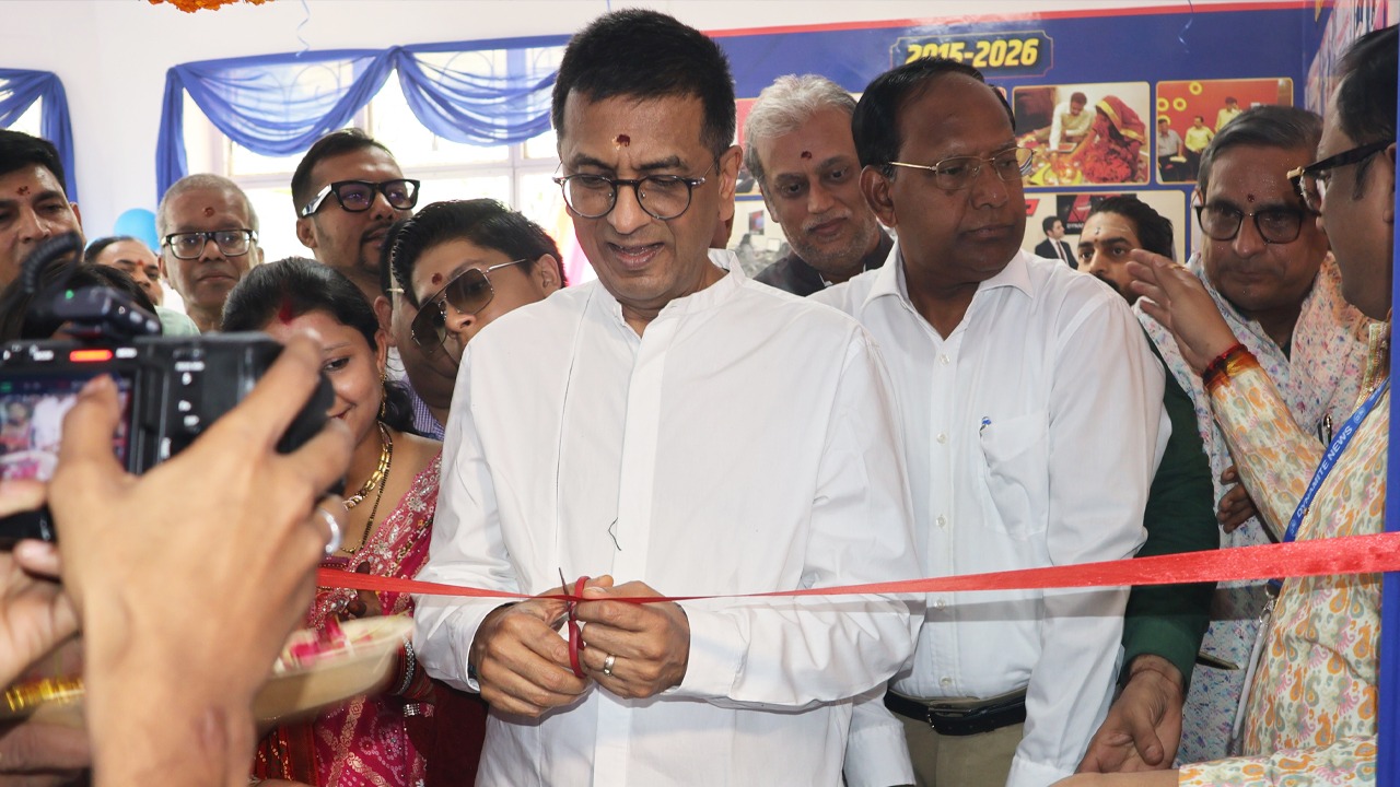 पूर्व CJI डॉ डीवाई चंद्रचूड़ ने किया के समृद्धि स्टूडियो का उद्घाटन, कहा- प्रेस की स्वतंत्रता लोकतांत्रिक समाज का सर्वोच्च मूल्य