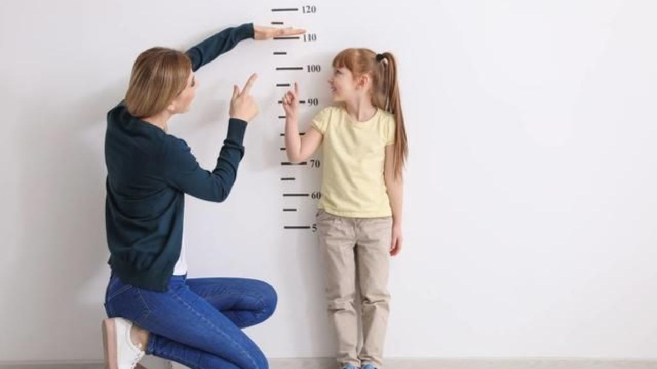 Parenting Mistakes: बच्चे की लंबाई रोक सकती हैं माता-पिता की ये 5 गलतियां, जानें किन बातों का रखें ध्यान