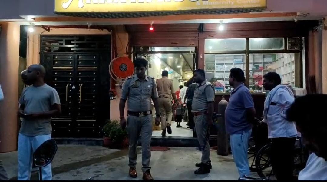 घर में अकेली थी 16 वर्षीय किशोरी… लौटी बहन तो सामने था ऐसा मंजर जिसने पूरे मोहल्ले को सन्न कर दिया
