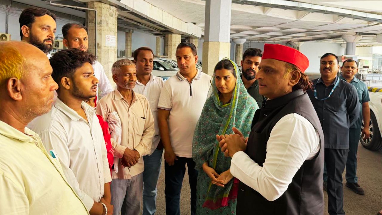 क्या है मेरठ का ललिता गौतम हत्याकांड? पीड़ित परिवार से मिले अखिलेश यादव, बोले- ‘न्याय तक साथ रहेंगे’